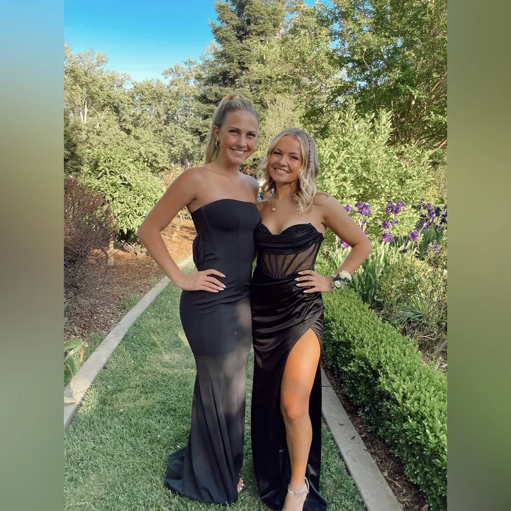 BLACK CORSET PROM DRESS - Picture 3 of 4